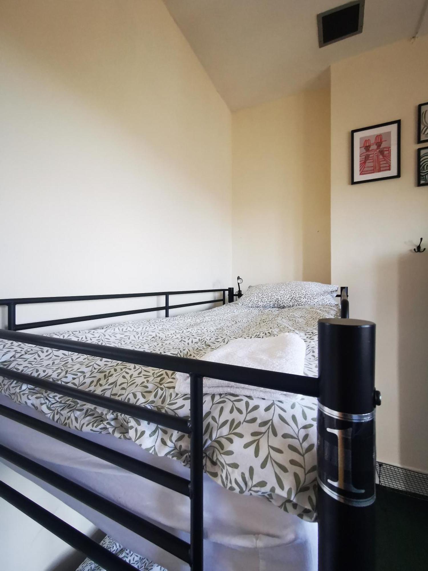 Botanic Avenue Hostel Less Than A Mile From The City Centre Belfast Exterior foto